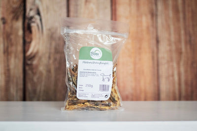 Hähnchenflügel für Hunde in unserer einfachen, zu 100% recycelbaren Verpackung