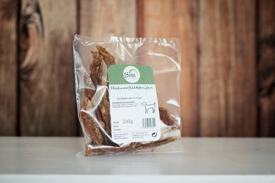 Hühnerfiletstreifen für Hunde in unserer einfachen, zu 100% recycelbaren Verpackung